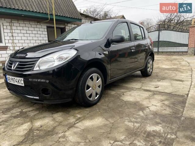 Черный Дачия Сандеро, объемом двигателя 1.1 л и пробегом 150 тыс. км за 5300 $, фото 1 на Automoto.ua