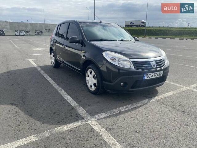 Дачия Сандеро 2012 в Первомайск на Automoto.ua Черный Дачия Сандеро, объемом двигателя 1.5 л и пробегом 222 тыс. км за 4800 $, фото 2 на Automoto.ua