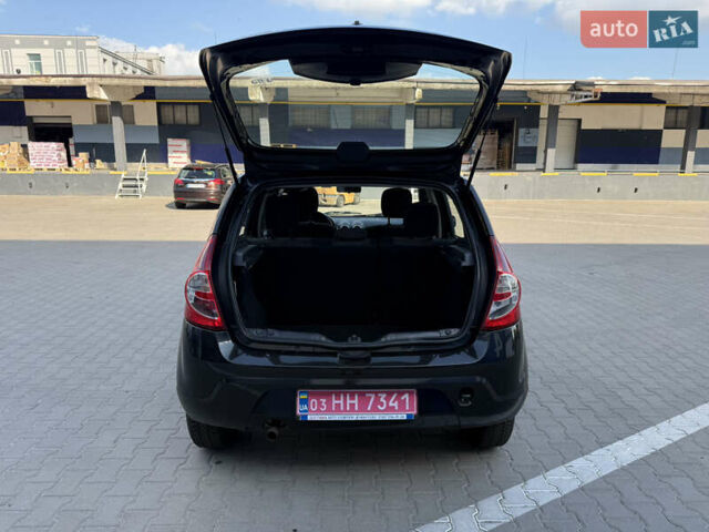 Чорний Дачія Sandero, об'ємом двигуна 1.6 л та пробігом 170 тис. км за 5999 $, фото 26 на Automoto.ua