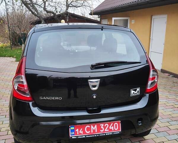 Черный Дачия Сандеро, объемом двигателя 1.2 л и пробегом 155 тыс. км за 4950 $, фото 4 на Automoto.ua