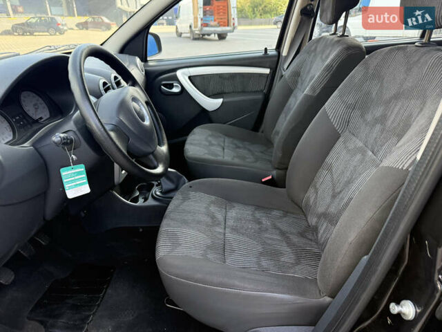 Чорний Дачія Sandero, об'ємом двигуна 1.6 л та пробігом 170 тис. км за 5999 $, фото 21 на Automoto.ua