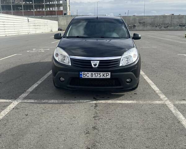 Дачия Сандеро 2012 в Первомайск на Automoto.ua Черный Дачия Сандеро, объемом двигателя 1.5 л и пробегом 222 тыс. км за 4800 $, фото 1 на Automoto.ua