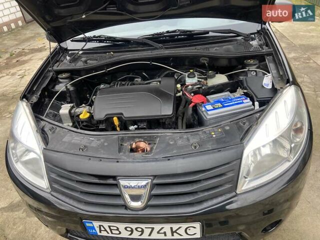 Черный Дачия Сандеро, объемом двигателя 1.1 л и пробегом 150 тыс. км за 5300 $, фото 8 на Automoto.ua