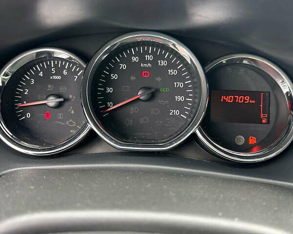 Черный Дачия Сандеро, объемом двигателя 0 л и пробегом 140 тыс. км за 7199 $, фото 19 на Automoto.ua