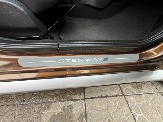 Коричневый Дачия Сандеро, объемом двигателя 1.6 л и пробегом 189 тыс. км за 6300 $, фото 17 на Automoto.ua