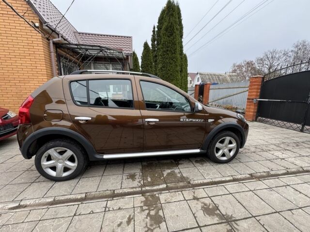 Коричневый Дачия Сандеро, объемом двигателя 1.6 л и пробегом 189 тыс. км за 6300 $, фото 1 на Automoto.ua