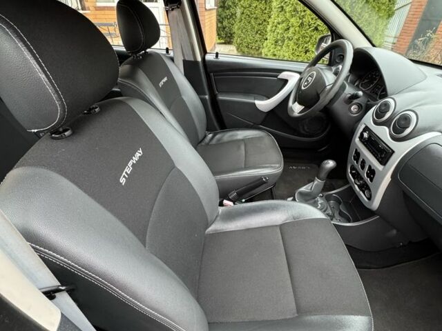 Коричневый Дачия Сандеро, объемом двигателя 1.6 л и пробегом 189 тыс. км за 6300 $, фото 9 на Automoto.ua