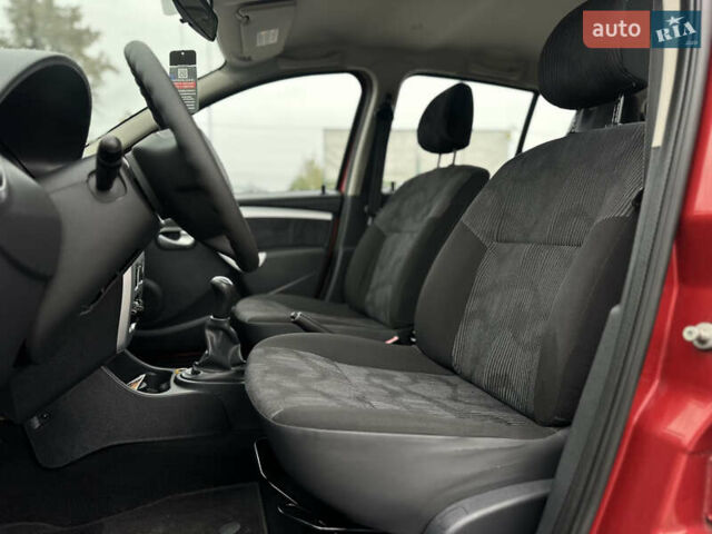 Червоний Дачія Sandero, об'ємом двигуна 1.4 л та пробігом 166 тис. км за 5600 $, фото 25 на Automoto.ua