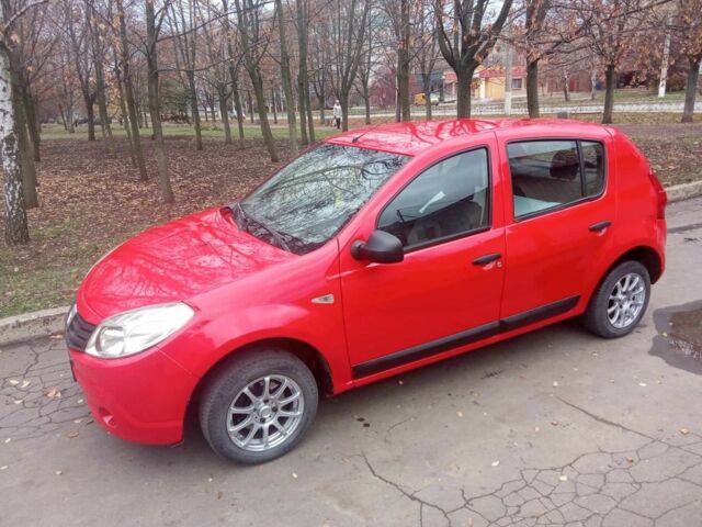 Червоний Дачія Sandero, об'ємом двигуна 1.4 л та пробігом 160 тис. км за 4400 $, фото 1 на Automoto.ua