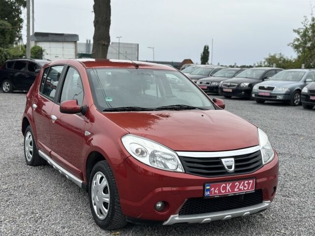 Червоний Дачія Sandero, об'ємом двигуна 1.4 л та пробігом 166 тис. км за 5600 $, фото 2 на Automoto.ua