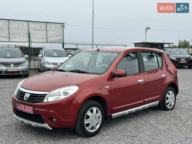 Червоний Дачія Sandero, об'ємом двигуна 1.4 л та пробігом 166 тис. км за 5600 $, фото 3 на Automoto.ua