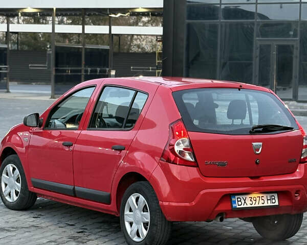 Дачія Sandero 2008 у Каменце-Подольском на Automoto.ua Червоний Дачія Sandero, об'ємом двигуна 1.39 л та пробігом 175 тис. км за 3850 $, фото 3 на Automoto.ua