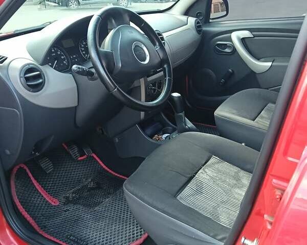 Красный Дачия Сандеро, объемом двигателя 1.4 л и пробегом 275 тыс. км за 4200 $, фото 5 на Automoto.ua