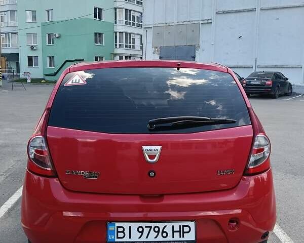 Красный Дачия Сандеро, объемом двигателя 1.4 л и пробегом 275 тыс. км за 4200 $, фото 3 на Automoto.ua