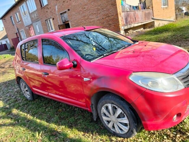 Красный Дачия Сандеро, объемом двигателя 1.4 л и пробегом 243 тыс. км за 3500 $, фото 3 на Automoto.ua