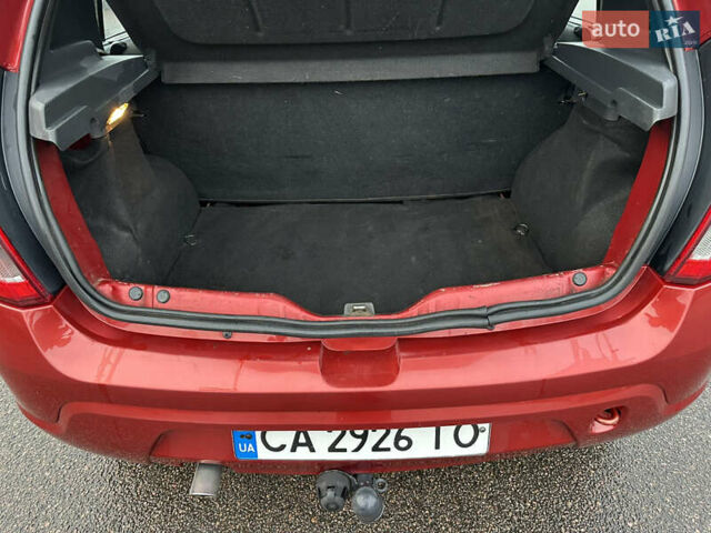 Красный Дачия Сандеро, объемом двигателя 1.4 л и пробегом 234 тыс. км за 4199 $, фото 13 на Automoto.ua