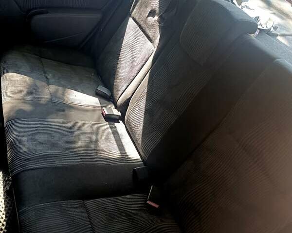 Дачия Сандеро 2008 в Виннице на Automoto.ua Красный Дачия Сандеро, объемом двигателя 1.6 л и пробегом 195 тыс. км за 4495 $, фото 12 на Automoto.ua