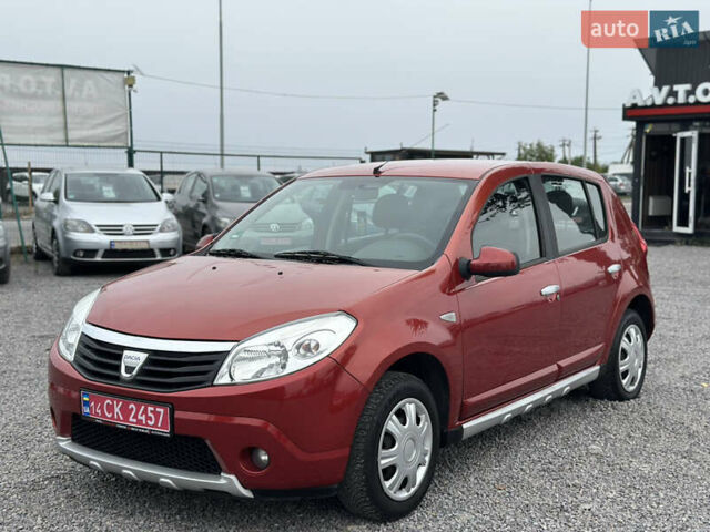 Червоний Дачія Sandero, об'ємом двигуна 1.4 л та пробігом 166 тис. км за 5600 $, фото 2 на Automoto.ua