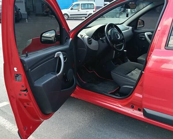 Красный Дачия Сандеро, объемом двигателя 1.4 л и пробегом 275 тыс. км за 4200 $, фото 4 на Automoto.ua