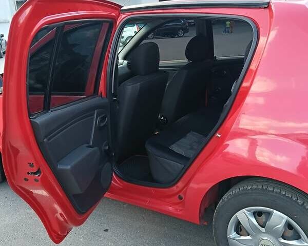 Красный Дачия Сандеро, объемом двигателя 1.4 л и пробегом 275 тыс. км за 4200 $, фото 7 на Automoto.ua