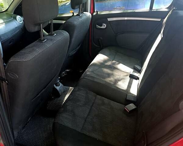 Дачия Сандеро 2008 в Виннице на Automoto.ua Красный Дачия Сандеро, объемом двигателя 1.6 л и пробегом 195 тыс. км за 4495 $, фото 11 на Automoto.ua