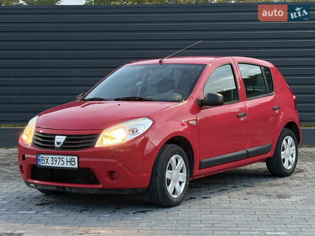 Дачія Sandero 2008 у Каменце-Подольском на Automoto.ua Червоний Дачія Sandero, об'ємом двигуна 1.39 л та пробігом 175 тис. км за 3850 $, фото 4 на Automoto.ua
