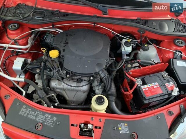 Красный Дачия Сандеро, объемом двигателя 1.4 л и пробегом 220 тыс. км за 4900 $, фото 3 на Automoto.ua