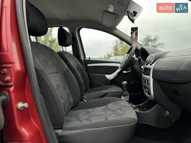 Червоний Дачія Sandero, об'ємом двигуна 1.4 л та пробігом 166 тис. км за 5600 $, фото 43 на Automoto.ua