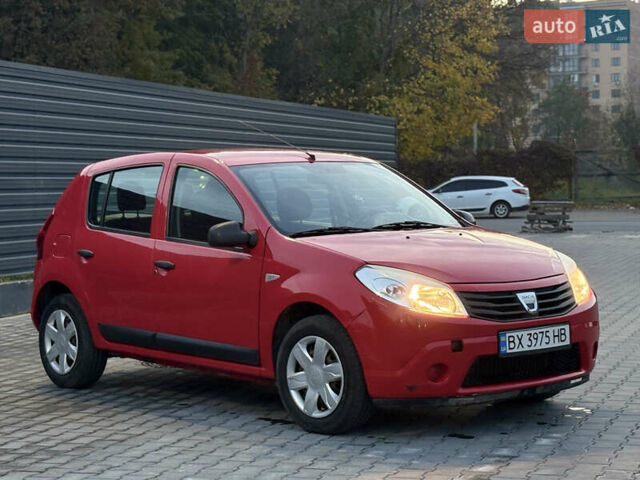 Дачія Sandero 2008 у Каменце-Подольском на Automoto.ua Червоний Дачія Sandero, об'ємом двигуна 1.39 л та пробігом 175 тис. км за 3850 $, фото 5 на Automoto.ua