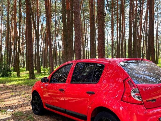 Красный Дачия Сандеро, объемом двигателя 1.1 л и пробегом 300 тыс. км за 3600 $, фото 10 на Automoto.ua