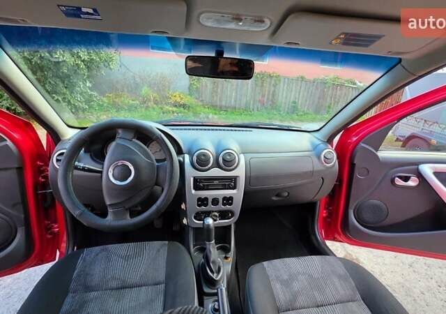 Красный Дачия Сандеро, объемом двигателя 1.4 л и пробегом 176 тыс. км за 5500 $, фото 7 на Automoto.ua