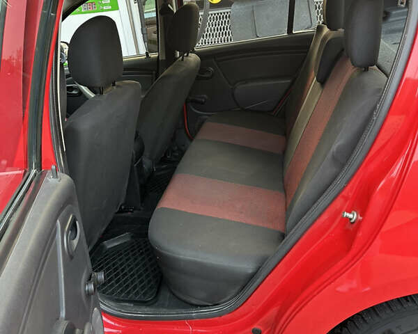 Червоний Дачія Sandero, об'ємом двигуна 1.4 л та пробігом 182 тис. км за 4300 $, фото 12 на Automoto.ua