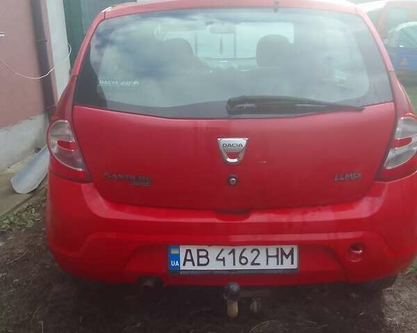 Червоний Дачія Sandero, об'ємом двигуна 1.4 л та пробігом 194 тис. км за 4400 $, фото 2 на Automoto.ua