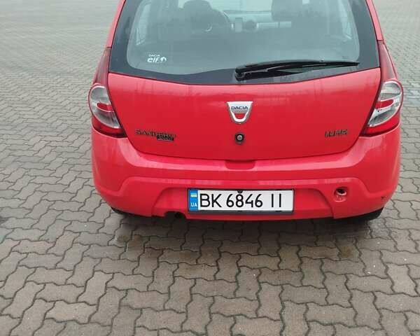 Красный Дачия Сандеро, объемом двигателя 1.4 л и пробегом 290 тыс. км за 3650 $, фото 3 на Automoto.ua