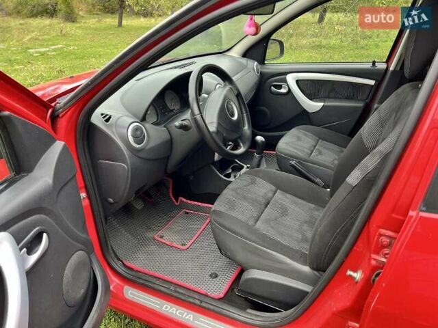 Красный Дачия Сандеро, объемом двигателя 1.4 л и пробегом 175 тыс. км за 3650 $, фото 8 на Automoto.ua