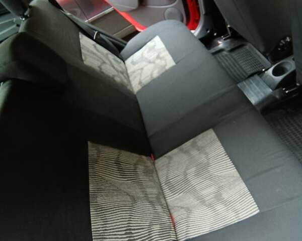 Красный Дачия Сандеро, объемом двигателя 1.39 л и пробегом 192 тыс. км за 3999 $, фото 14 на Automoto.ua