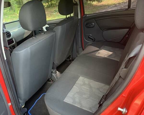 Червоний Дачія Sandero, об'ємом двигуна 1.39 л та пробігом 181 тис. км за 3999 $, фото 5 на Automoto.ua