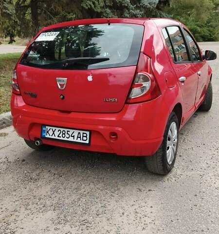 Червоний Дачія Sandero, об'ємом двигуна 1.4 л та пробігом 173 тис. км за 4300 $, фото 2 на Automoto.ua
