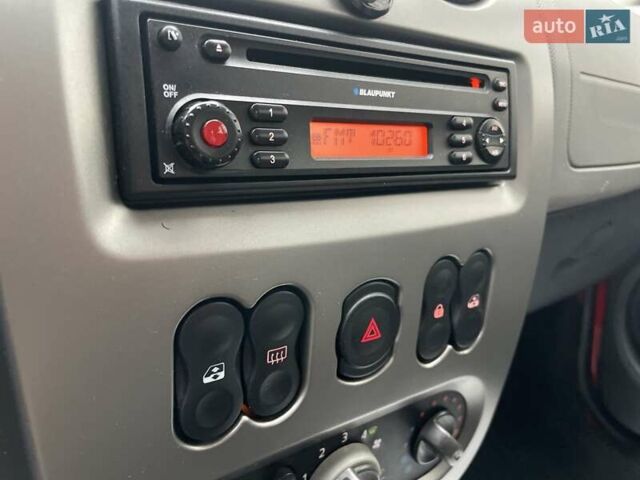 Красный Дачия Сандеро, объемом двигателя 1.2 л и пробегом 205 тыс. км за 4800 $, фото 17 на Automoto.ua