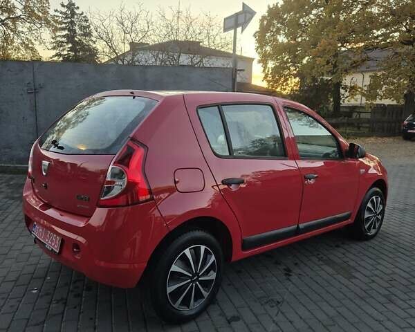 Дачия Сандеро 2009 в Киверцы на Automoto.ua Красный Дачия Сандеро, объемом двигателя 1.4 л и пробегом 156 тыс. км за 3999 $, фото 11 на Automoto.ua