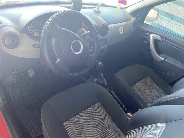 Красный Дачия Сандеро, объемом двигателя 1.4 л и пробегом 130 тыс. км за 4300 $, фото 1 на Automoto.ua