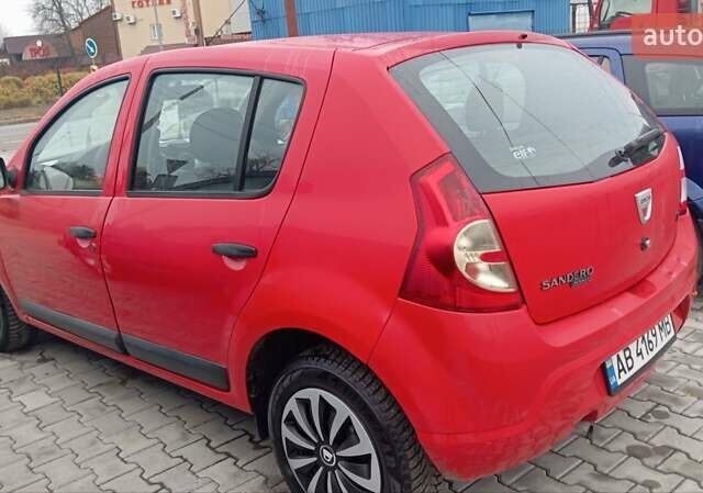 Красный Дачия Сандеро, объемом двигателя 1.15 л и пробегом 115 тыс. км за 4500 $, фото 2 на Automoto.ua