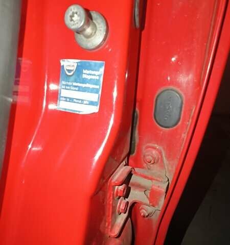 Красный Дачия Сандеро, объемом двигателя 1.4 л и пробегом 115 тыс. км за 3500 $, фото 4 на Automoto.ua