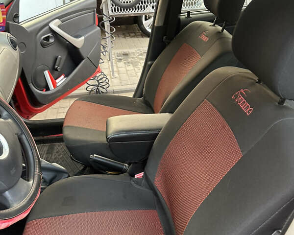 Червоний Дачія Sandero, об'ємом двигуна 1.4 л та пробігом 182 тис. км за 4300 $, фото 5 на Automoto.ua