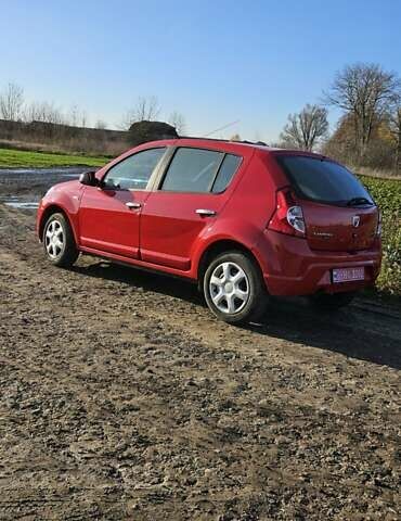 Красный Дачия Сандеро, объемом двигателя 1.4 л и пробегом 206 тыс. км за 4300 $, фото 3 на Automoto.ua