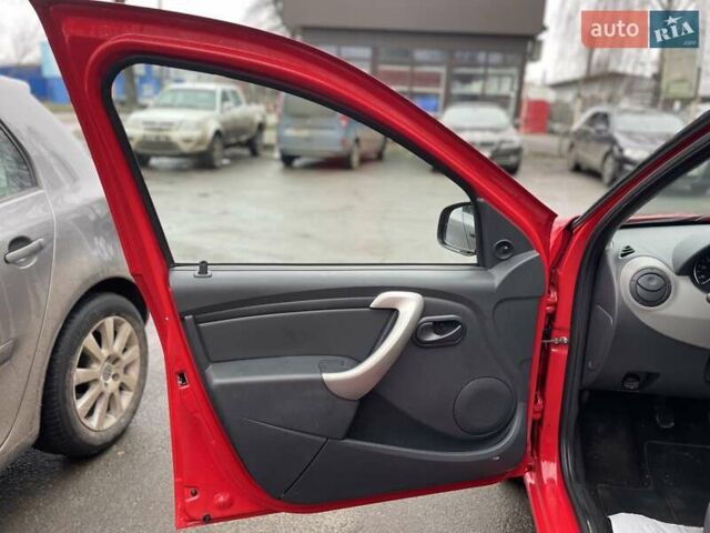 Красный Дачия Сандеро, объемом двигателя 1.2 л и пробегом 205 тыс. км за 4800 $, фото 8 на Automoto.ua