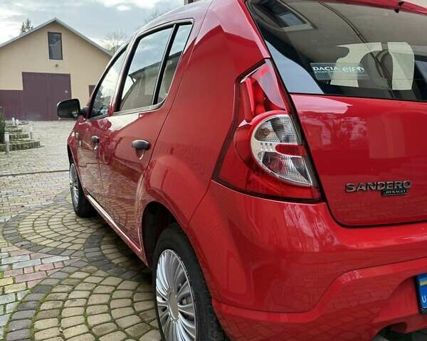 Червоний Дачія Sandero, об'ємом двигуна 1.4 л та пробігом 131 тис. км за 4000 $, фото 5 на Automoto.ua