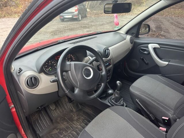 Красный Дачия Сандеро, объемом двигателя 1.4 л и пробегом 175 тыс. км за 4400 $, фото 15 на Automoto.ua