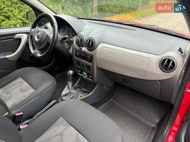 Дачия Сандеро 2009 в Виннице на Automoto.ua Красный Дачия Сандеро, объемом двигателя 1.39 л и пробегом 164 тыс. км за 4200 $, фото 21 на Automoto.ua