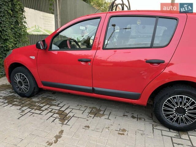 Червоний Дачія Sandero, об'ємом двигуна 1.4 л та пробігом 182 тис. км за 4300 $, фото 10 на Automoto.ua